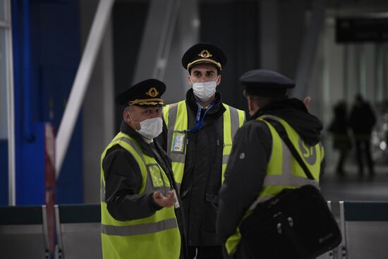 Пассажиры рейса из Бангкока в Новосибирск направлены на карантин в обсерваторы