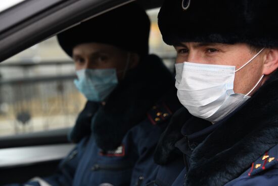 Работа сотрудников ГИБДД в Чите