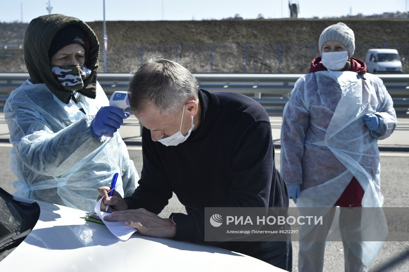 Блокпост из-за коронавируса на въезде в Севастополь