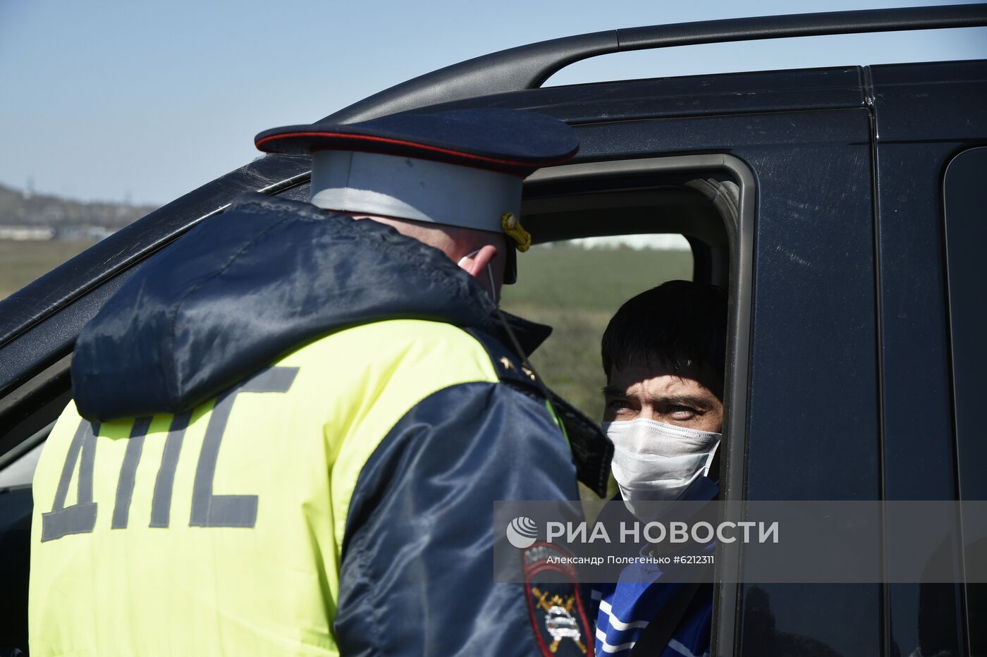 Блокпост из-за коронавируса на въезде в Севастополь