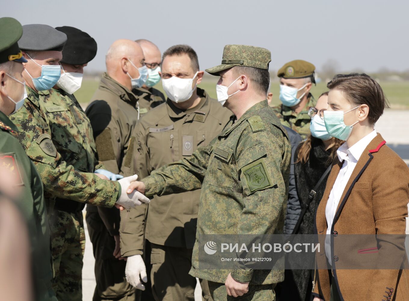 Гуманитарная помощь из РФ прибыла в Сербию 