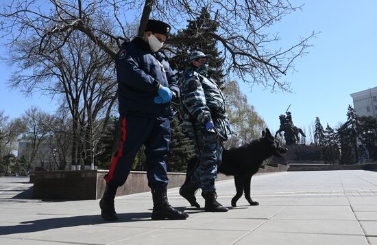 В Ростове-на-Дону правоохранительные органы следят за соблюдением режима самоизоляции