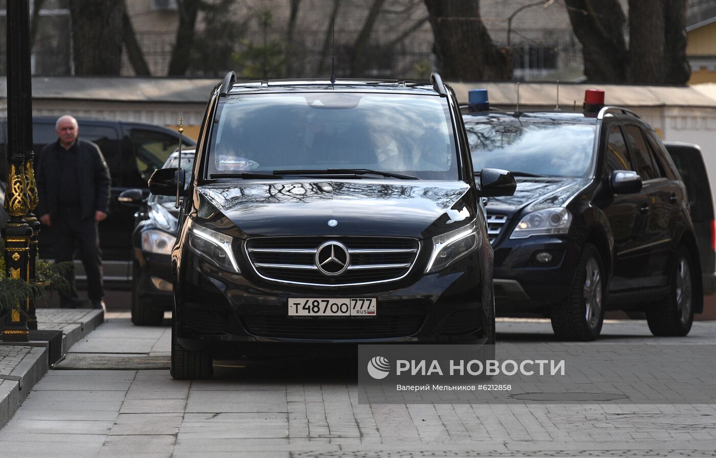 Патриаршее служение в Елоховском соборе 