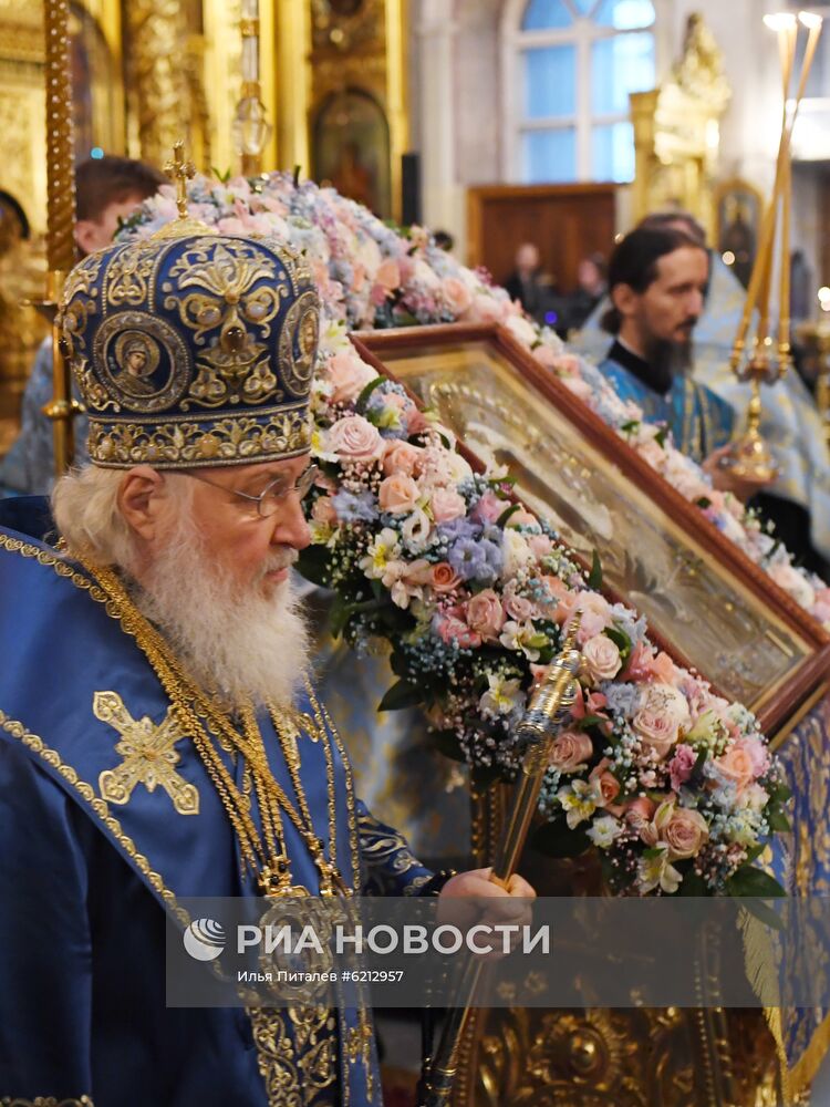 Патриаршее служение в Елоховском соборе