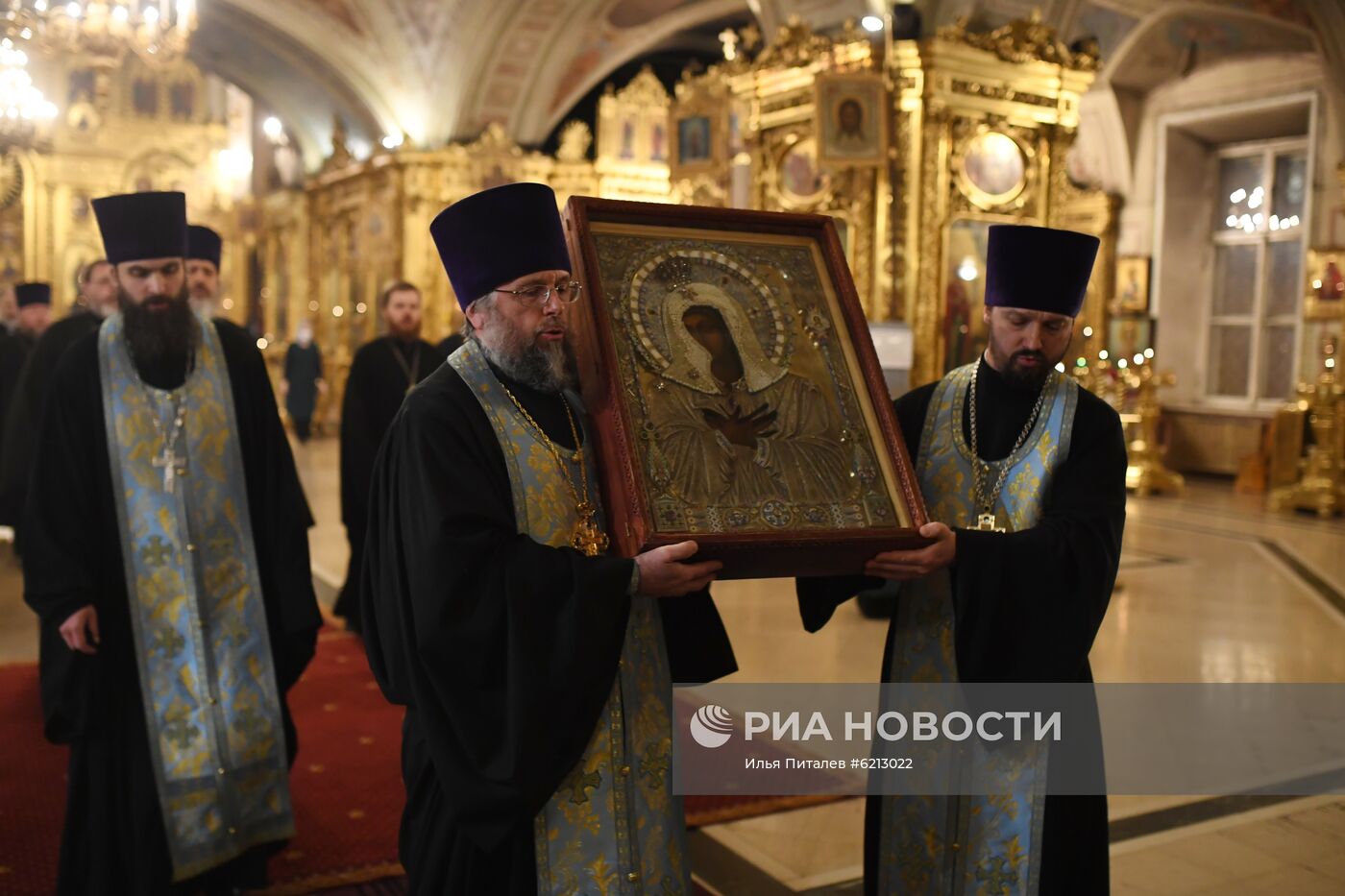 Патриаршее служение в Елоховском соборе