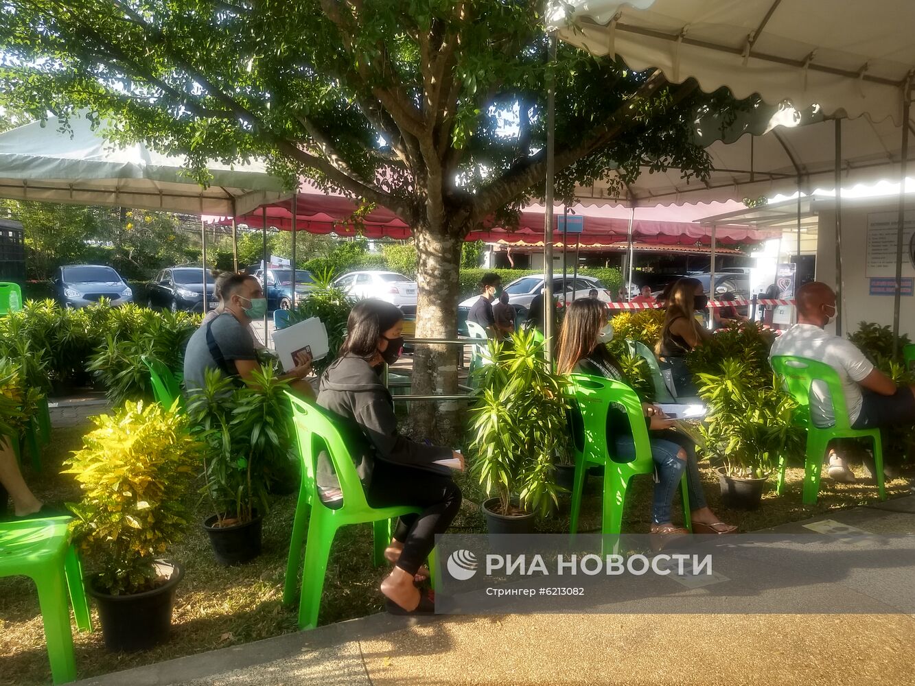 Российские туристы вынуждены продлить пребывание в Таиланде в связи с коронавирусом