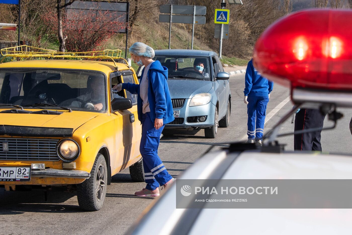 Блокпост из-за коронавируса на въезде в Севастополь