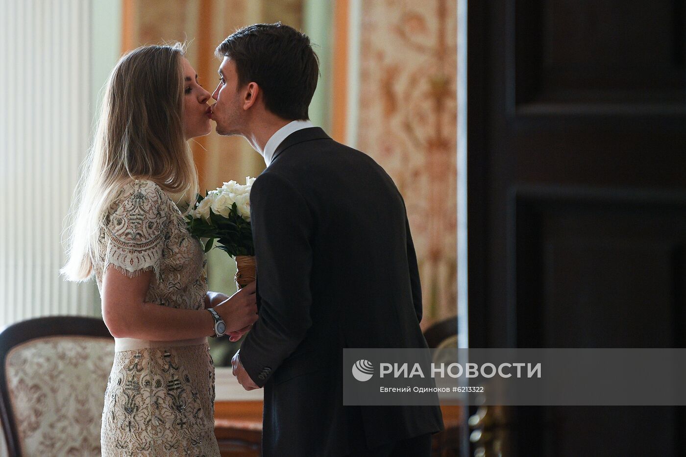 Работа ЗАГСов в Москве в период коронавируса