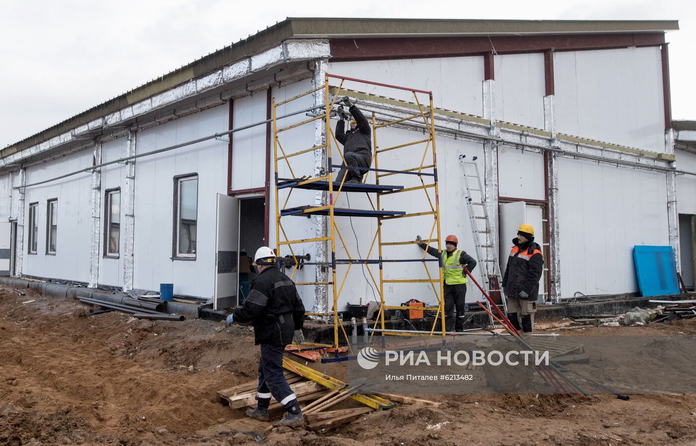 Продолжается строительство инфекционной больницы в Новой Москве