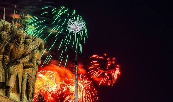 Салют в честь 75-летия освобождения Братиславы от немецко-фашистских захватчиков