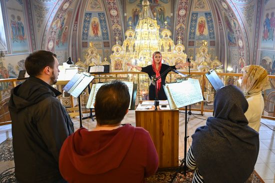 Онлайн - трансляция Божественной литургии в Сочи