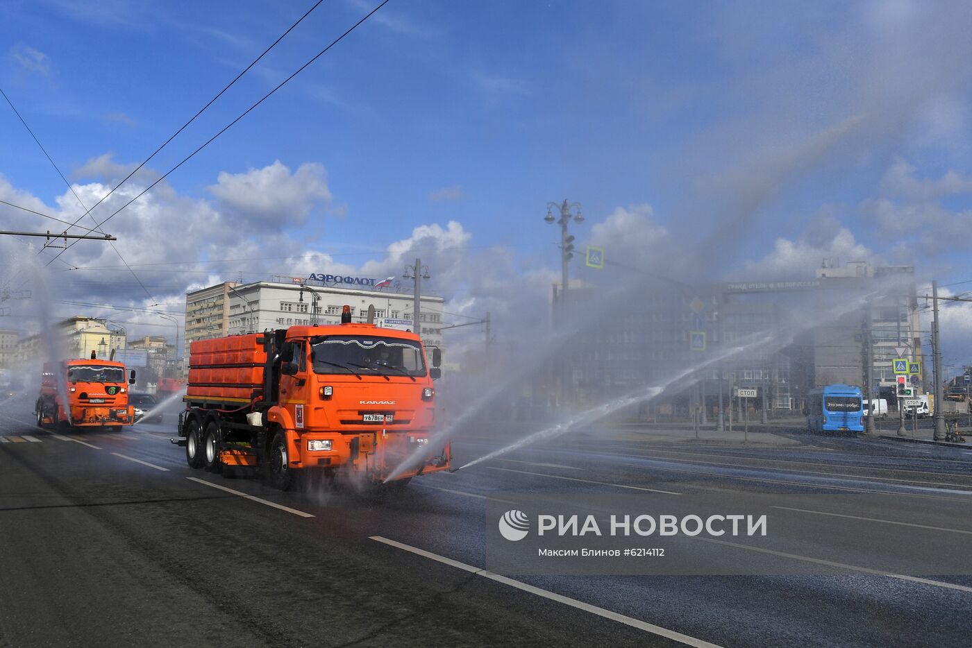 Дезинфекция дорог и тротуаров в Москве