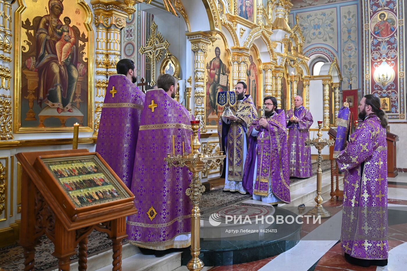 Онлайн - трансляция Божественной литургии в Сочи