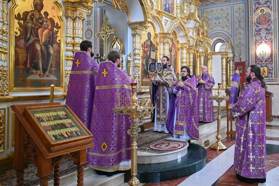 Онлайн - трансляция Божественной литургии в Сочи