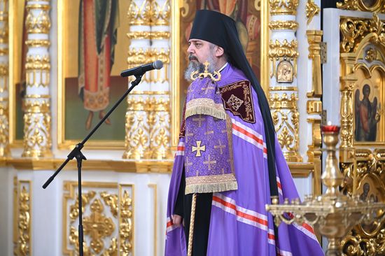 Онлайн - трансляция Божественной литургии в Сочи
