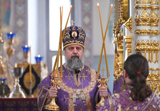 Онлайн - трансляция Божественной литургии в Сочи