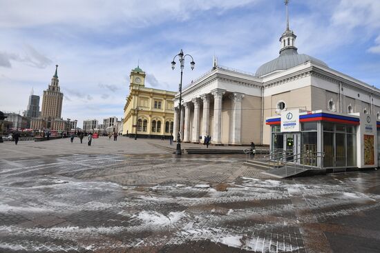 Дезинфекция дорог и тротуаров в Москве