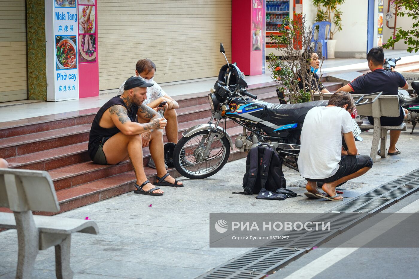 Российские туристы вынуждены продлить пребывание во Вьетнаме в связи с коронавирусом