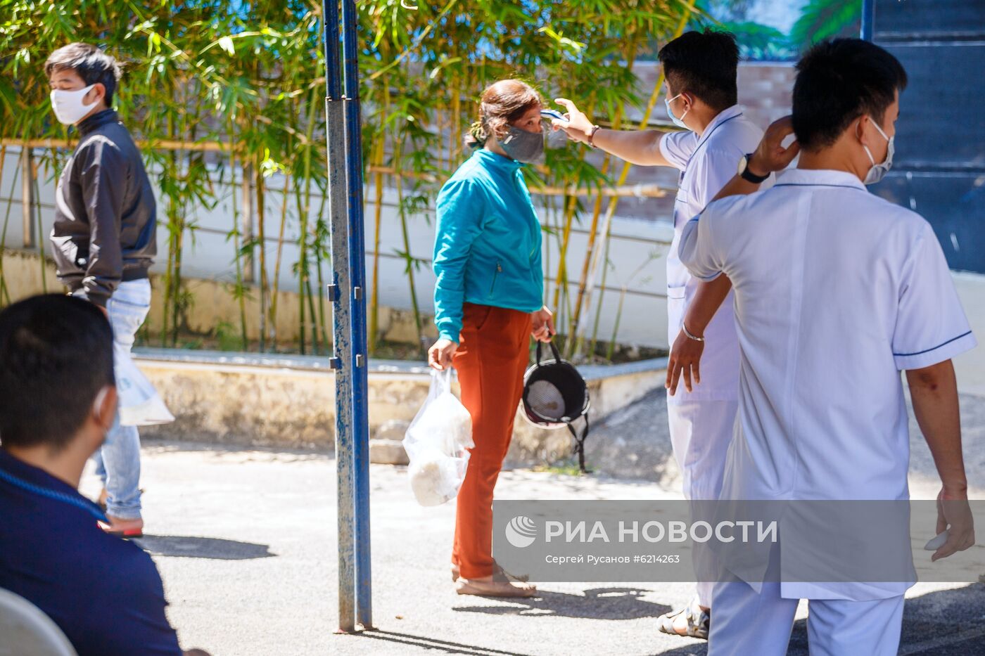 Российские туристы вынуждены продлить пребывание во Вьетнаме в связи с коронавирусом