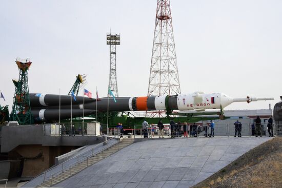 Вывоз РН "Союз-2.1а" на стартовый комплекс площадки № 31