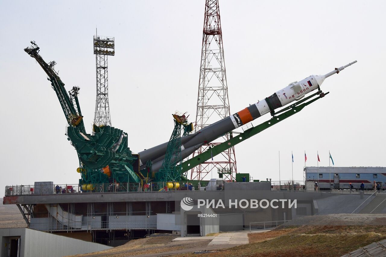 Вывоз РН "Союз-2.1а" на стартовый комплекс площадки № 31