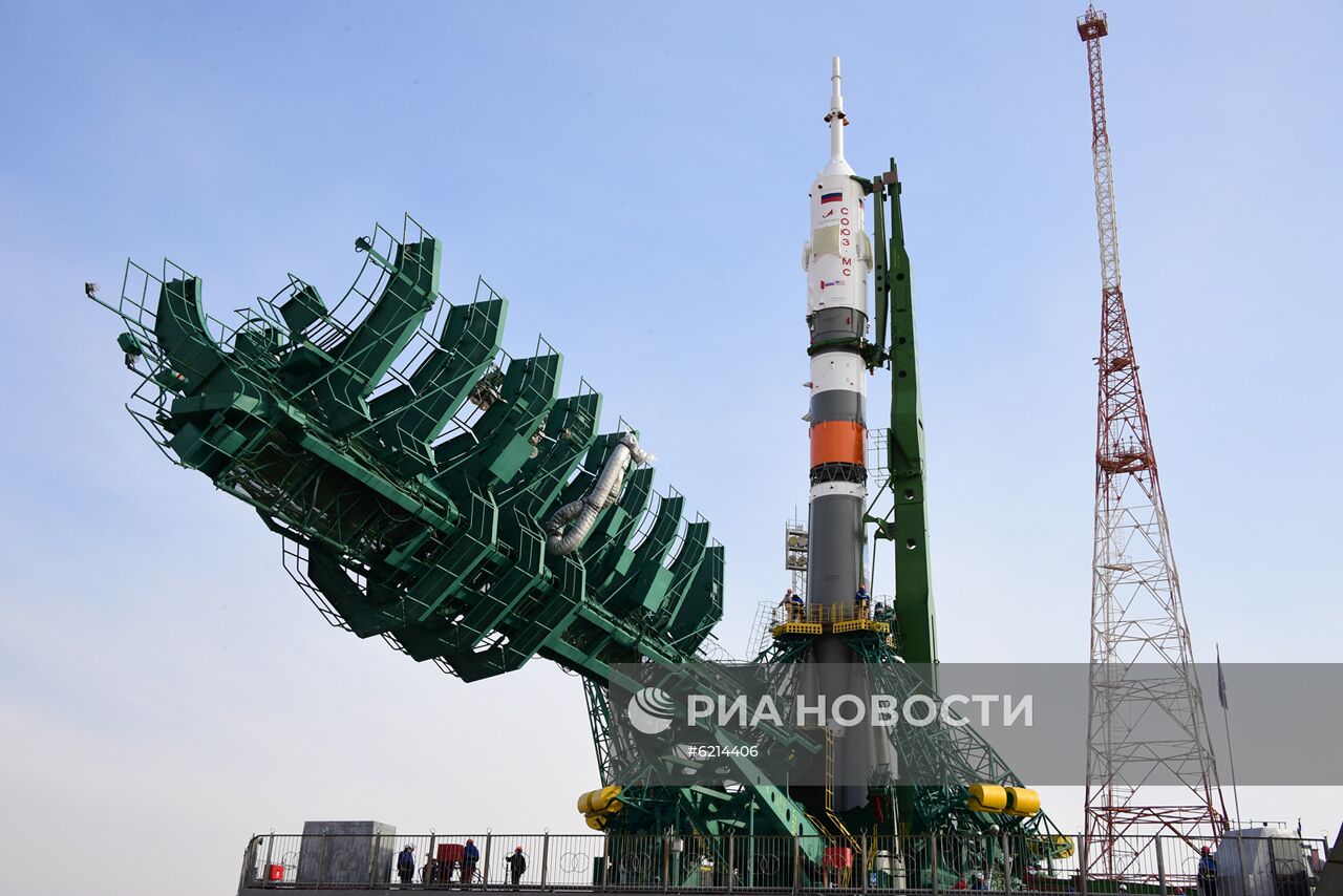 Вывоз РН "Союз-2.1а" на стартовый комплекс площадки № 31