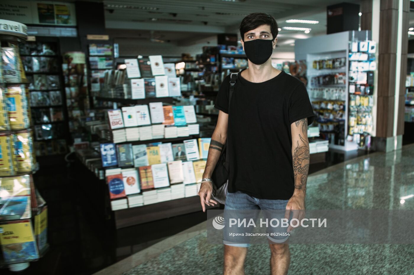 Российские туристы вынуждены продлить пребывание в Индонезии в связи с коронавирусом