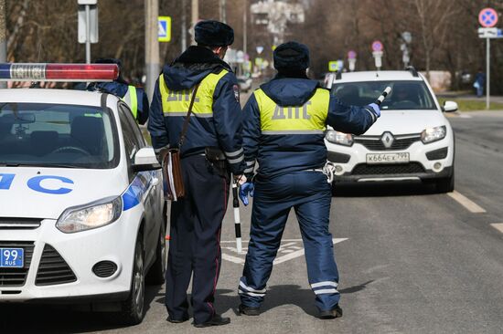 Работа сотрудников ГИБДД в Москве 