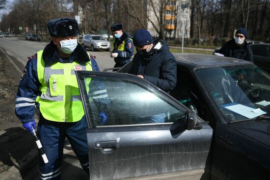 Работа сотрудников ГИБДД в Москве 