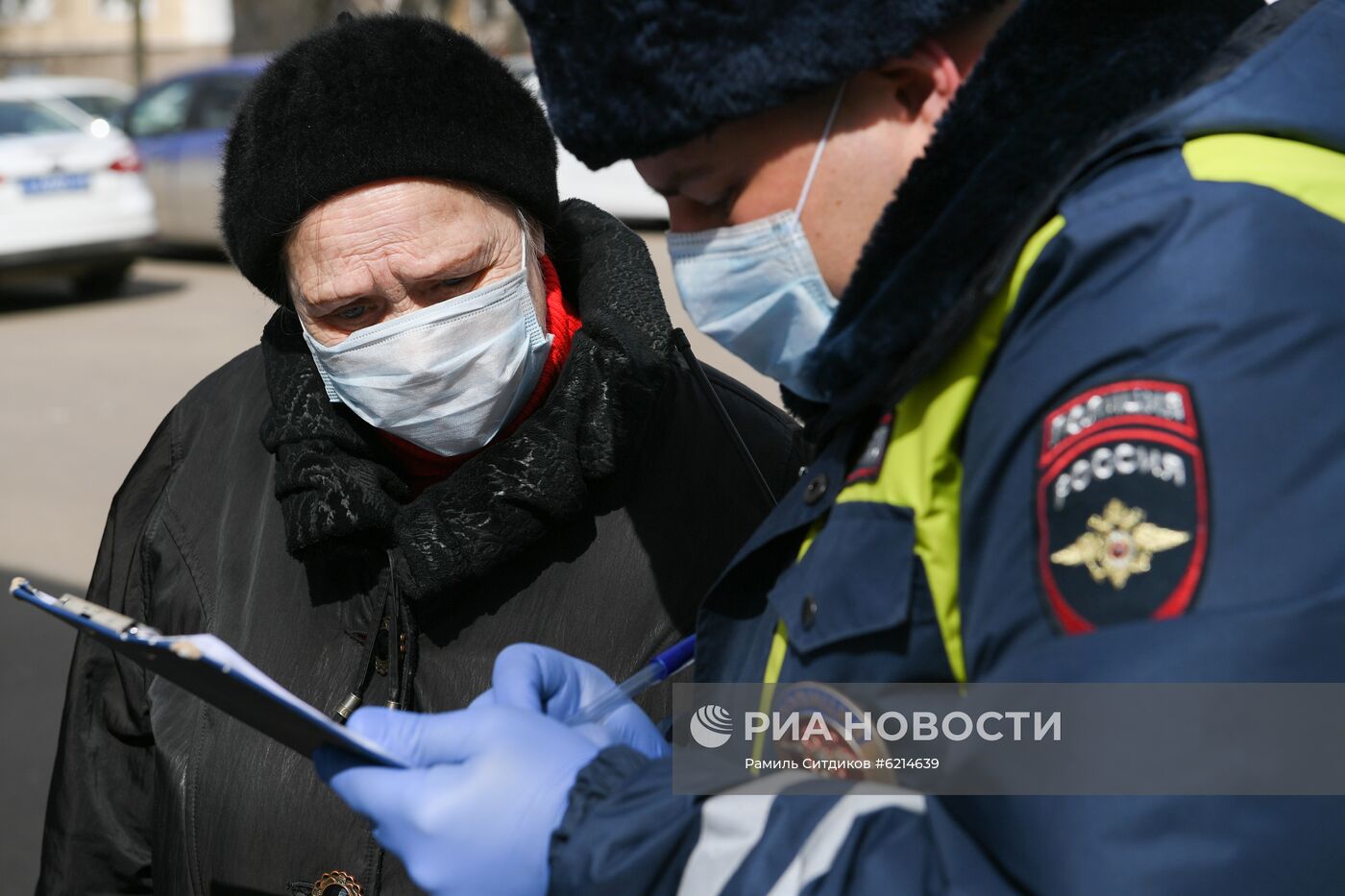 Работа сотрудников ГИБДД в Москве 