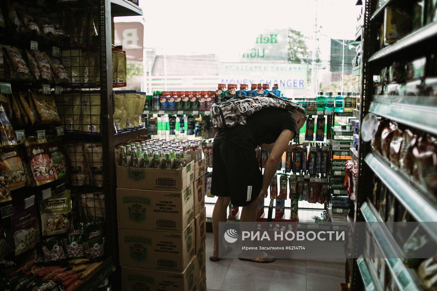 Российские туристы вынуждены продлить пребывание в Индонезии в связи с коронавирусом