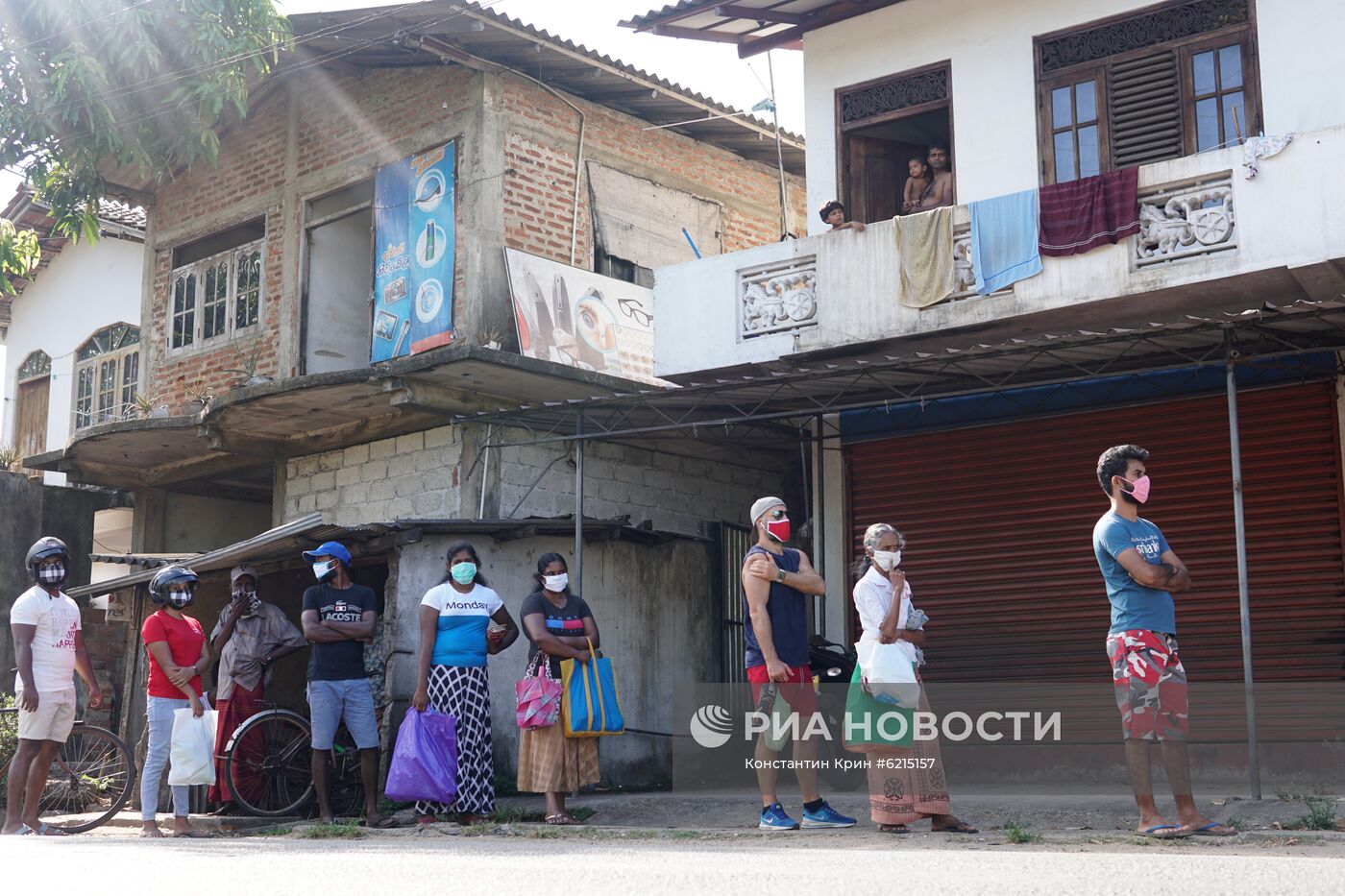 Российские туристы вынуждены продлить пребывание в Шри-Ланке в связи с коронавирусом