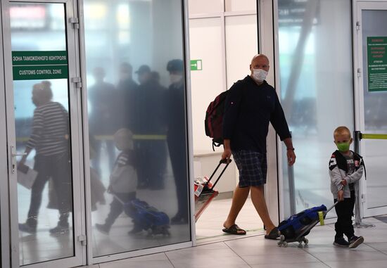 Россия возобновила авиарейсы для вывоза своих граждан из других стран