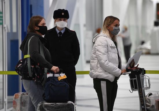 Россия возобновила авиарейсы для вывоза своих граждан из других стран