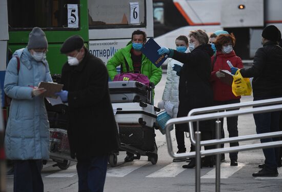 Россия возобновила авиарейсы для вывоза своих граждан из других стран