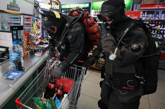 Флэшмоб дайверов в Твери