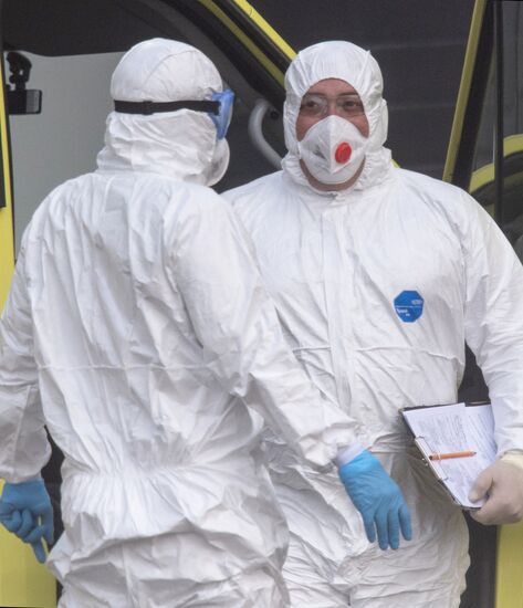 Ситуация у больницы в Коммунарке 