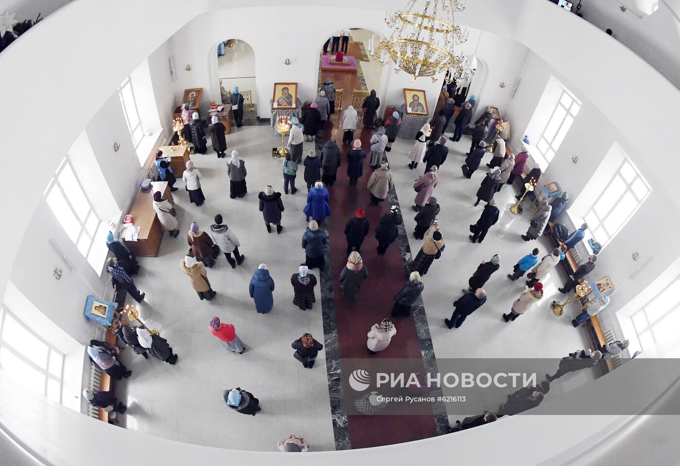 Молебен об избавлении от эпидемии коронавируса в Тюмени