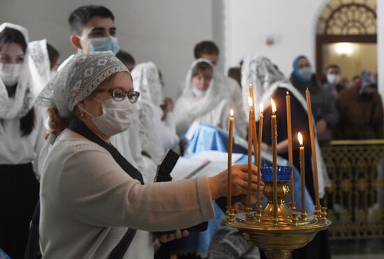 Молебен об избавлении от эпидемии коронавируса в Тюмени