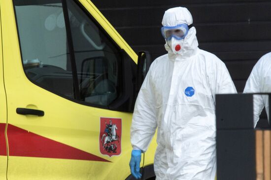 Ситуация у больницы в Коммунарке 