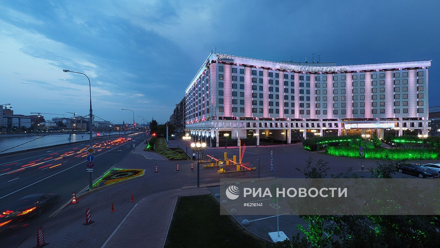 Гостиница Radisson "Славянская" готова размещать медработников, которые занимаются лечением больных коронавирусом