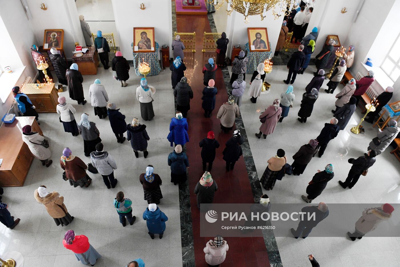 Молебен об избавлении от эпидемии коронавируса в Тюмени