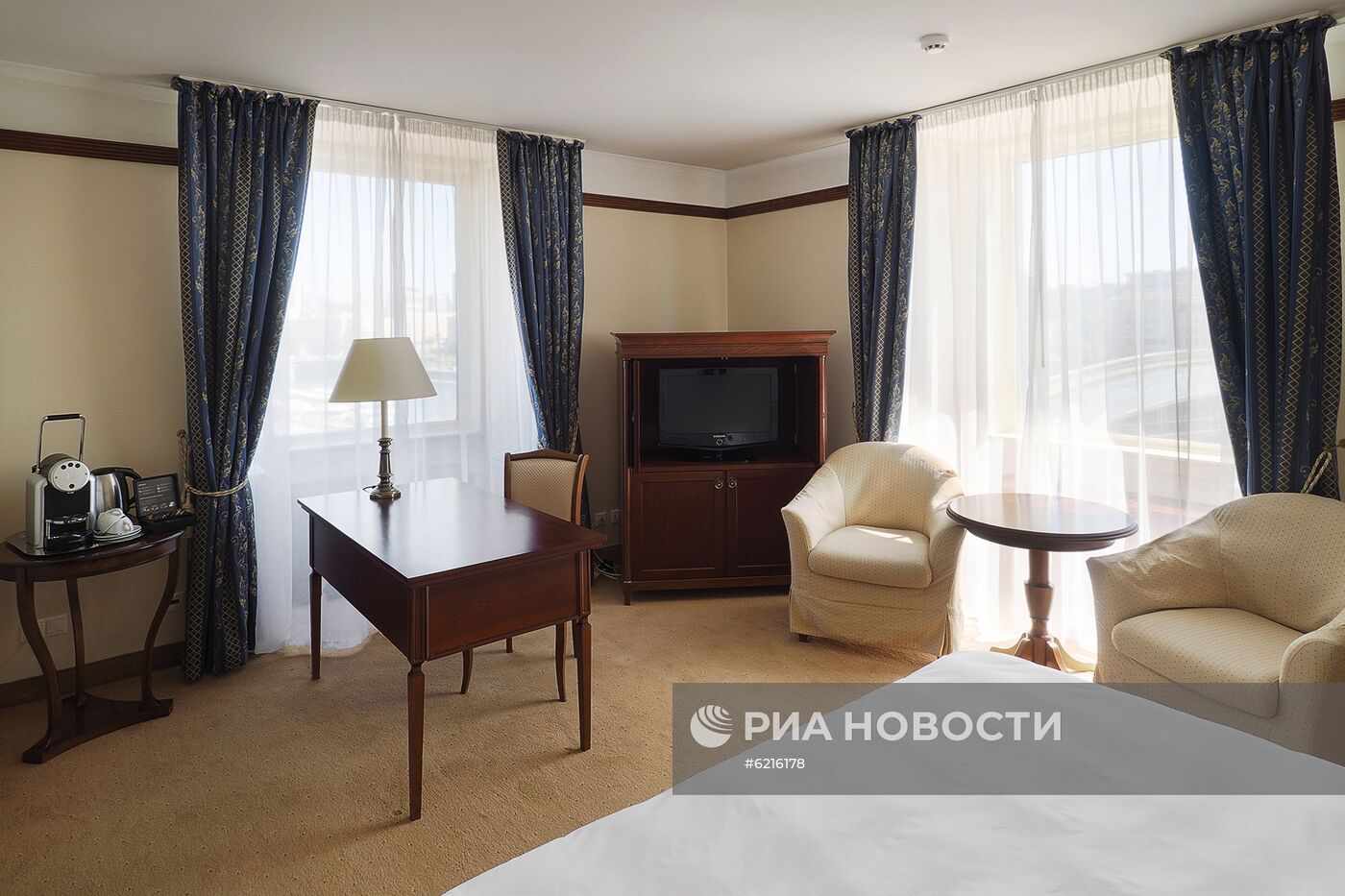 Гостиница Radisson "Славянская" готова размещать медработников, которые занимаются лечением больных коронавирусом 