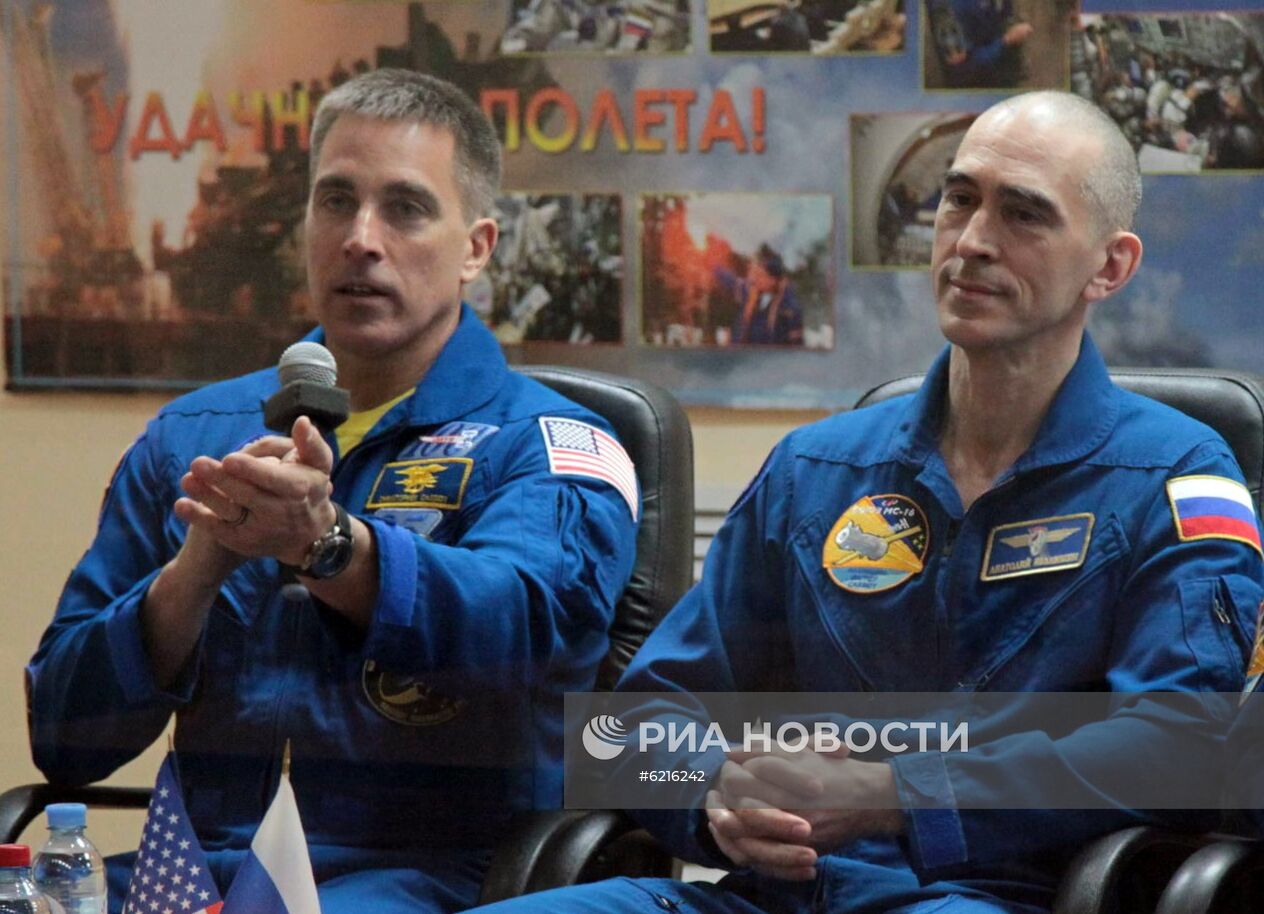 Онлайн-конференция экипажа МКС-63