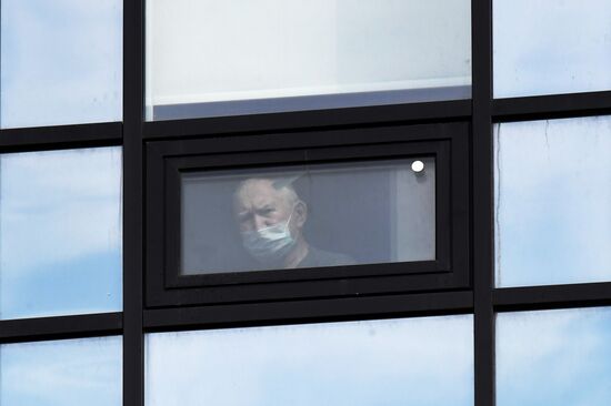 Ситуация у больницы в Коммунарке 