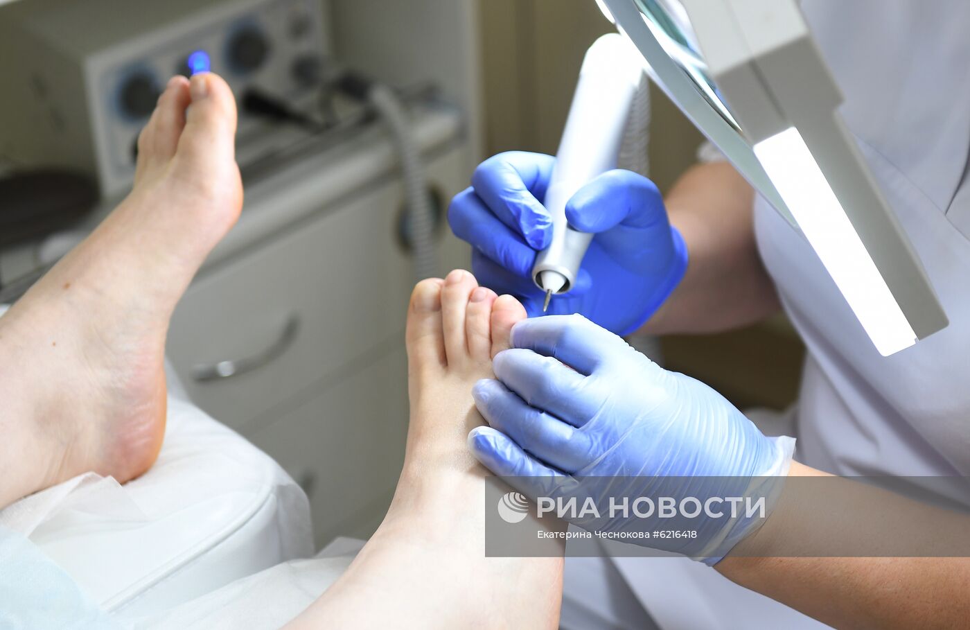 Столичные салоны красоты с медицинской лицензией возобновили работу