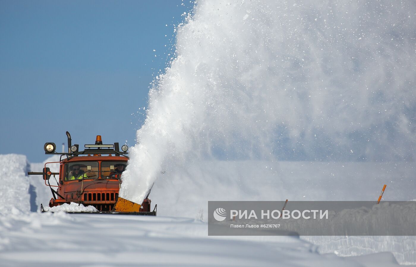 "Мурманскавтодор" организовал автоколонну для проезда в Териберку