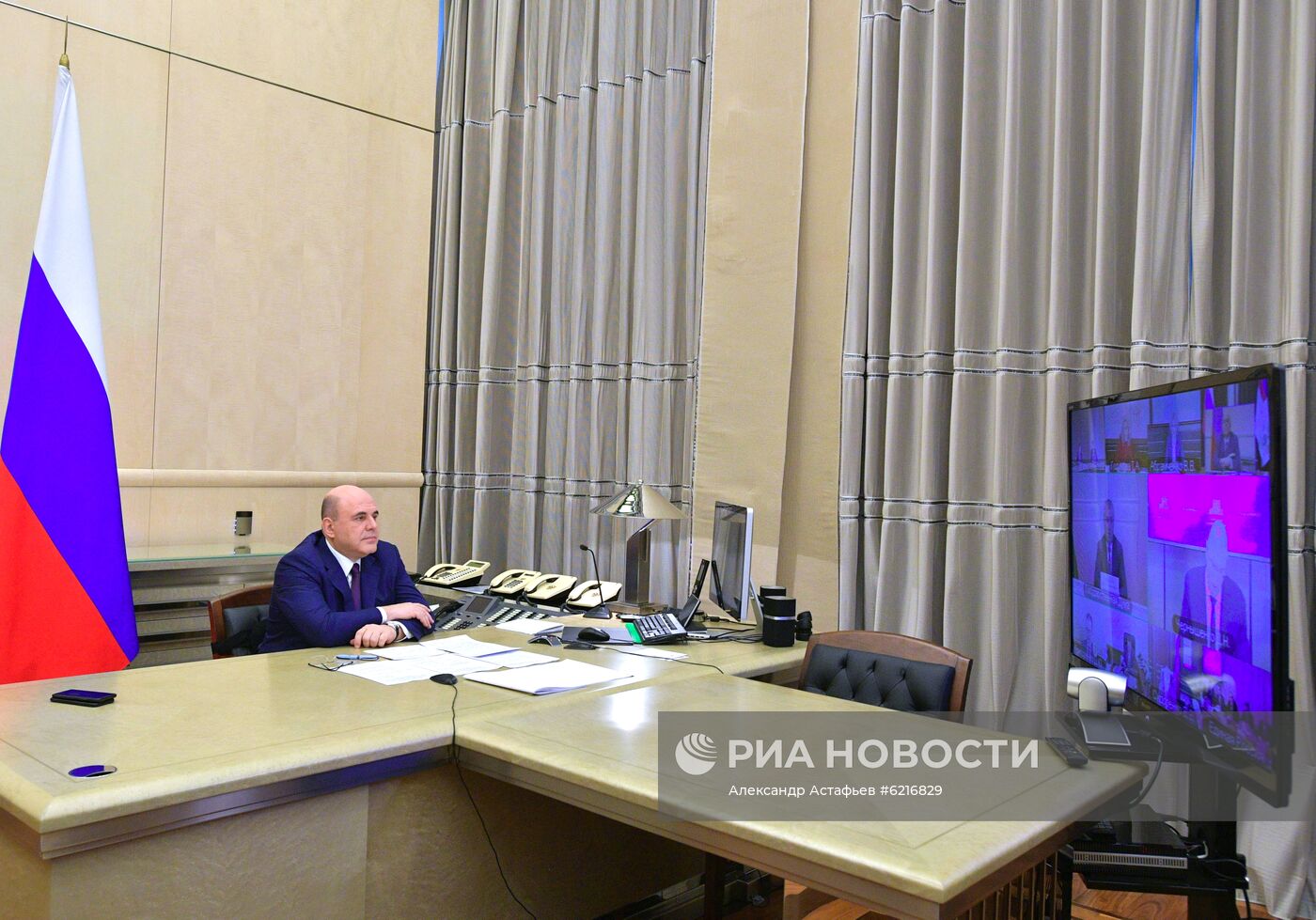 Премьер-министр РФ М. Мишустин провел совещание с депутатами Государственной думы РФ