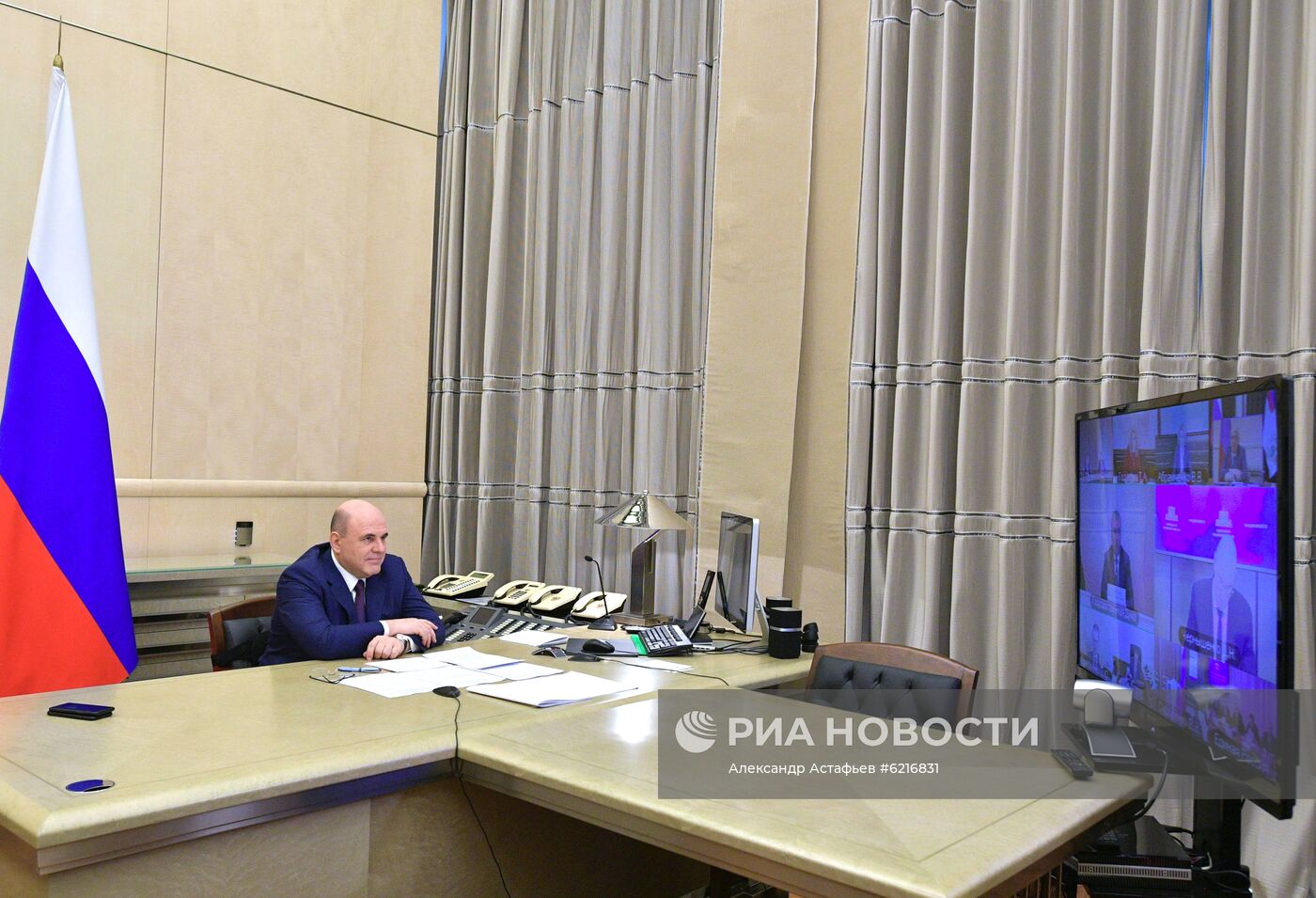 Премьер-министр РФ М. Мишустин провел совещание с депутатами Государственной думы РФ