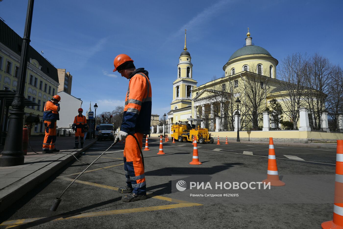 Нанесение и обновление разметки на улицах Москвы